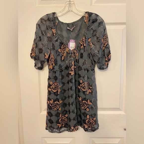 Hale Bob Gold & Craft Women’s Printed Blouse Top Shirt NWT S SMALL - Picture 1 of 4